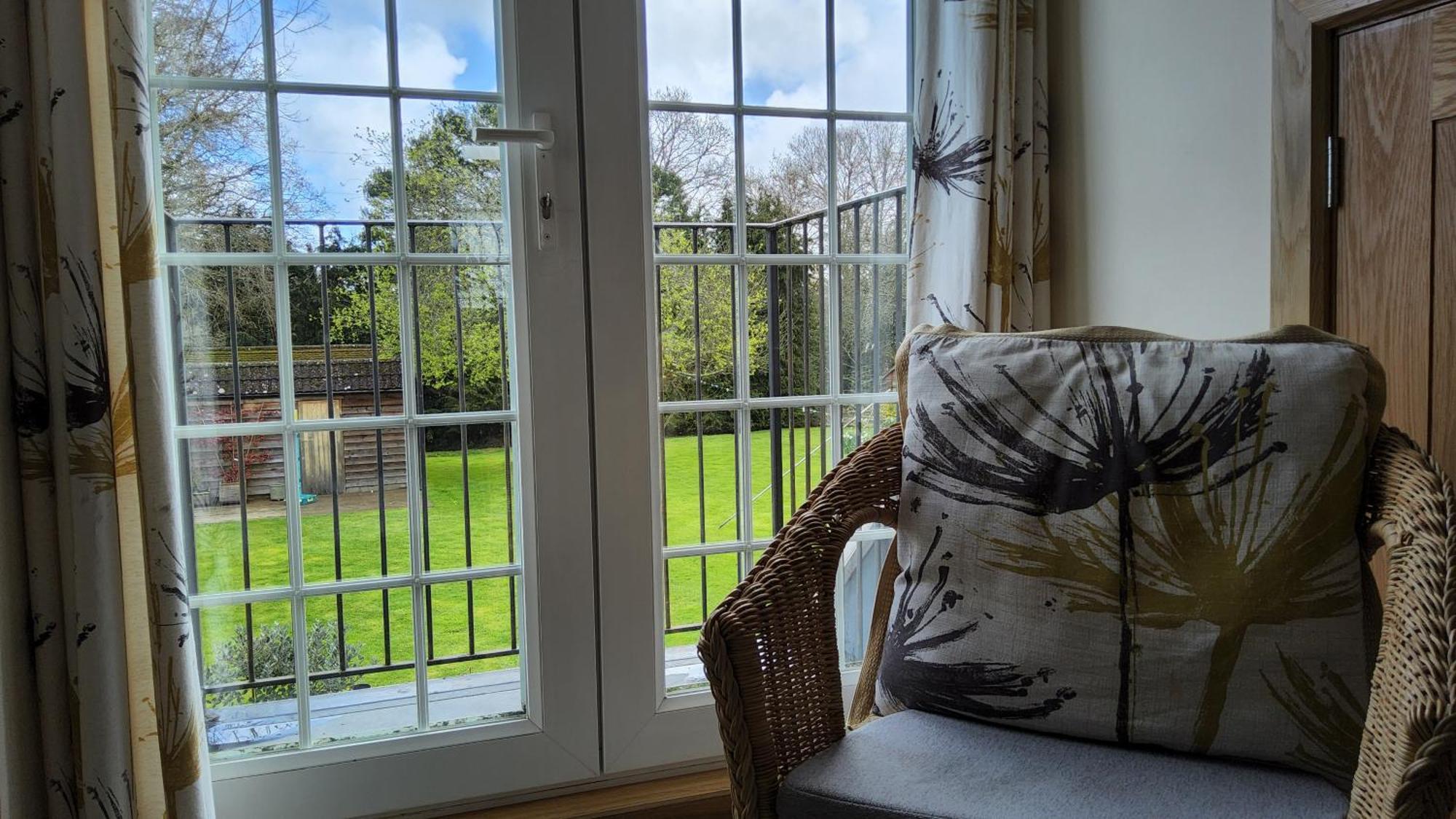Bed and Breakfast Ha'Penny Acre Sherfield English Exteriér fotografie