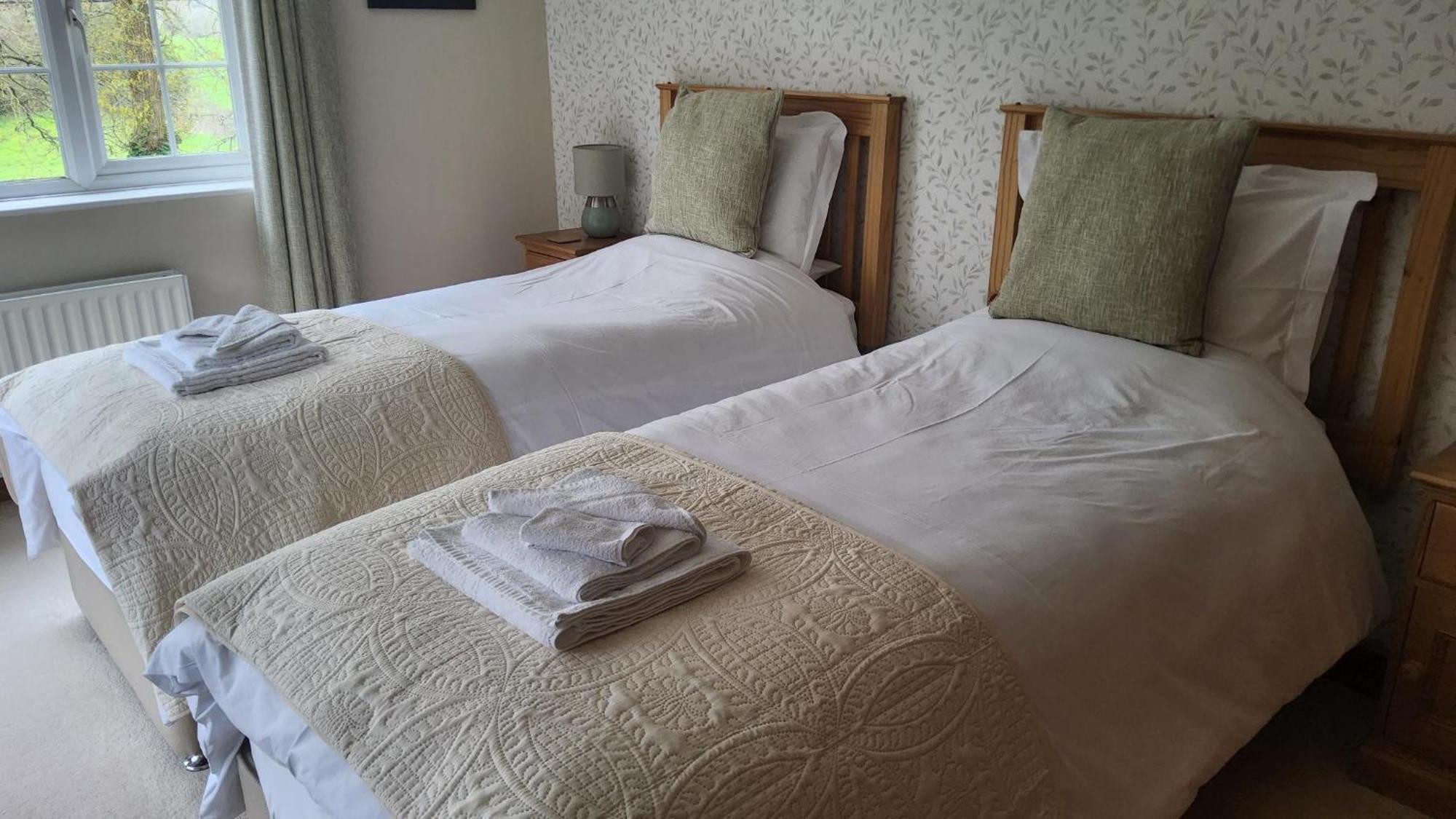 Bed and Breakfast Ha'Penny Acre Sherfield English Exteriér fotografie